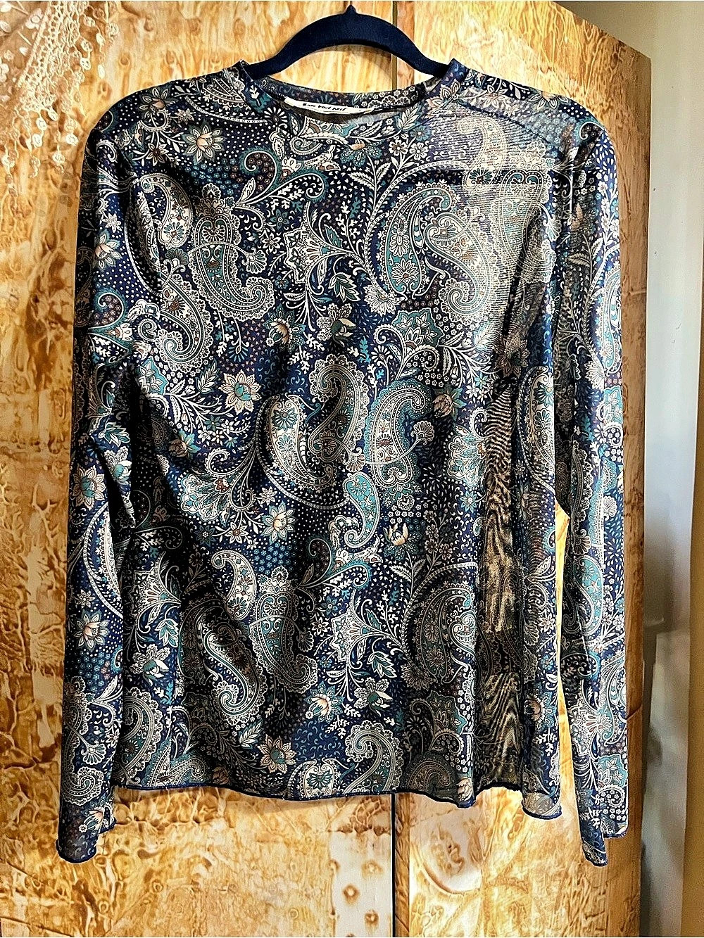 Three Bird Nest Sapphire Sky Paisley Top in Blue & Green Size Large